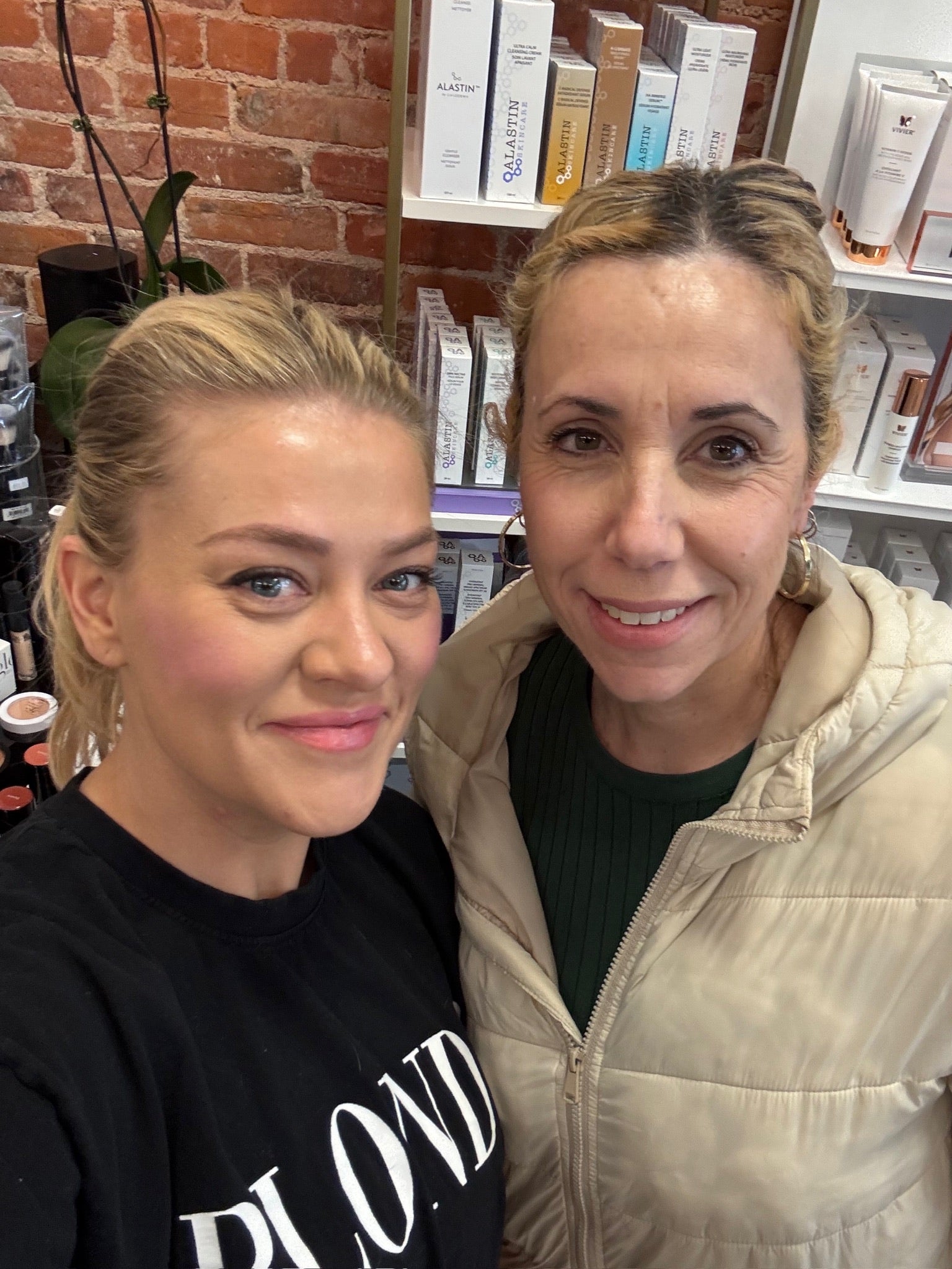 Image of Mary and a client at Foxy Face Studio